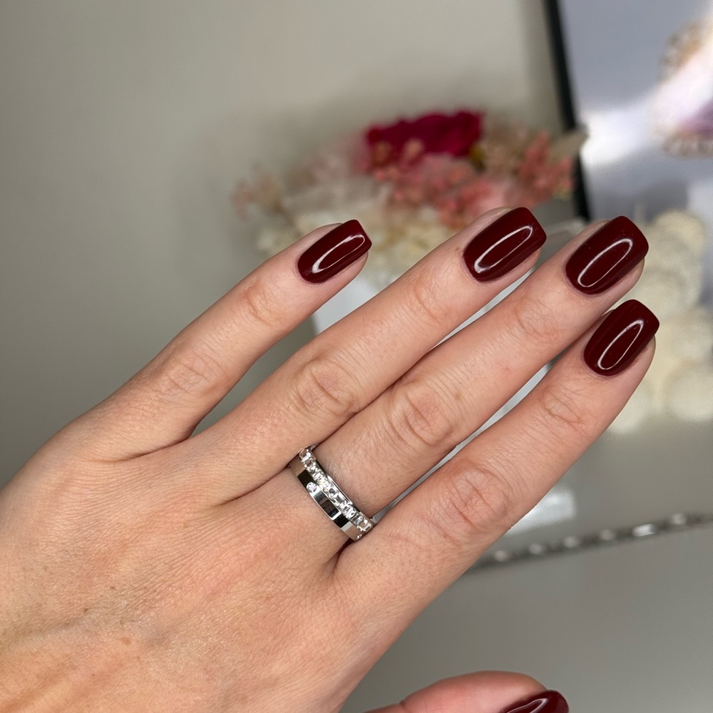 Silver gem band ring size 6